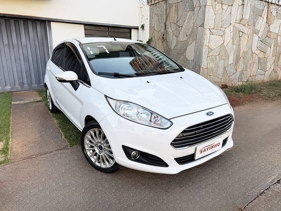 FORD FIESTA 1.6 TITANIUM HATCH 16V FLEX 4P POWERSHIFT